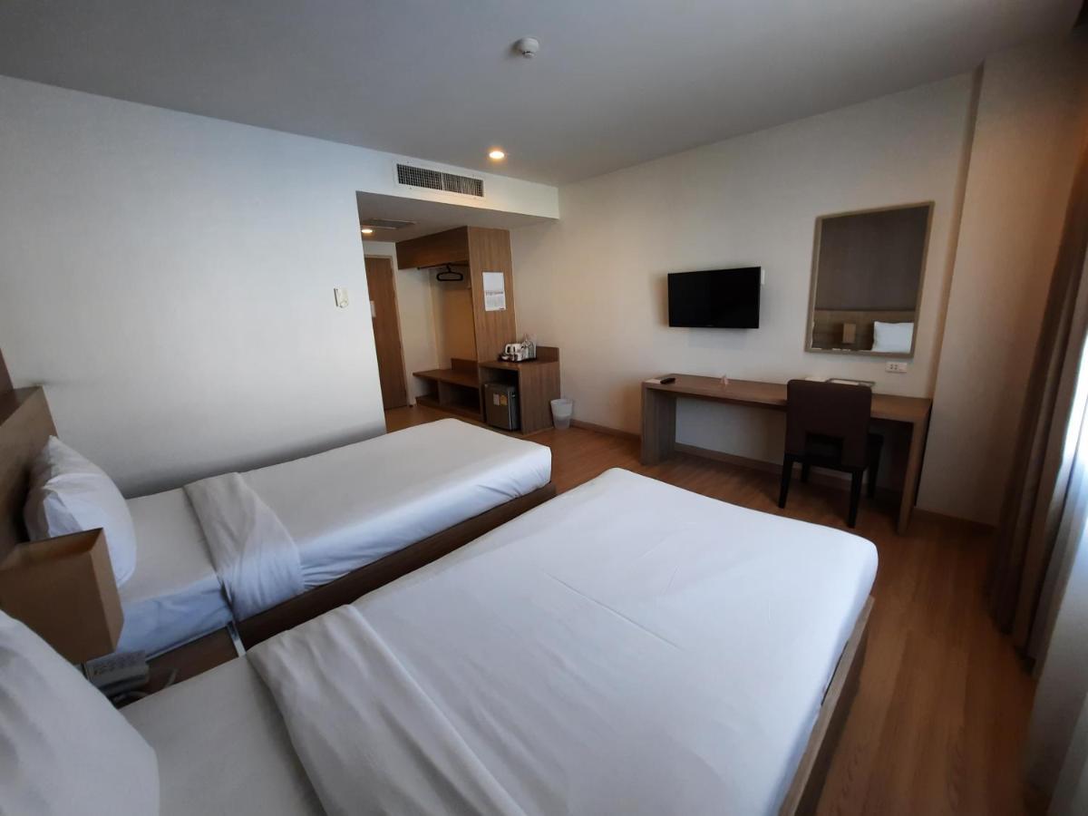 Leosor Hotel Nakhonratchasima Esterno foto
