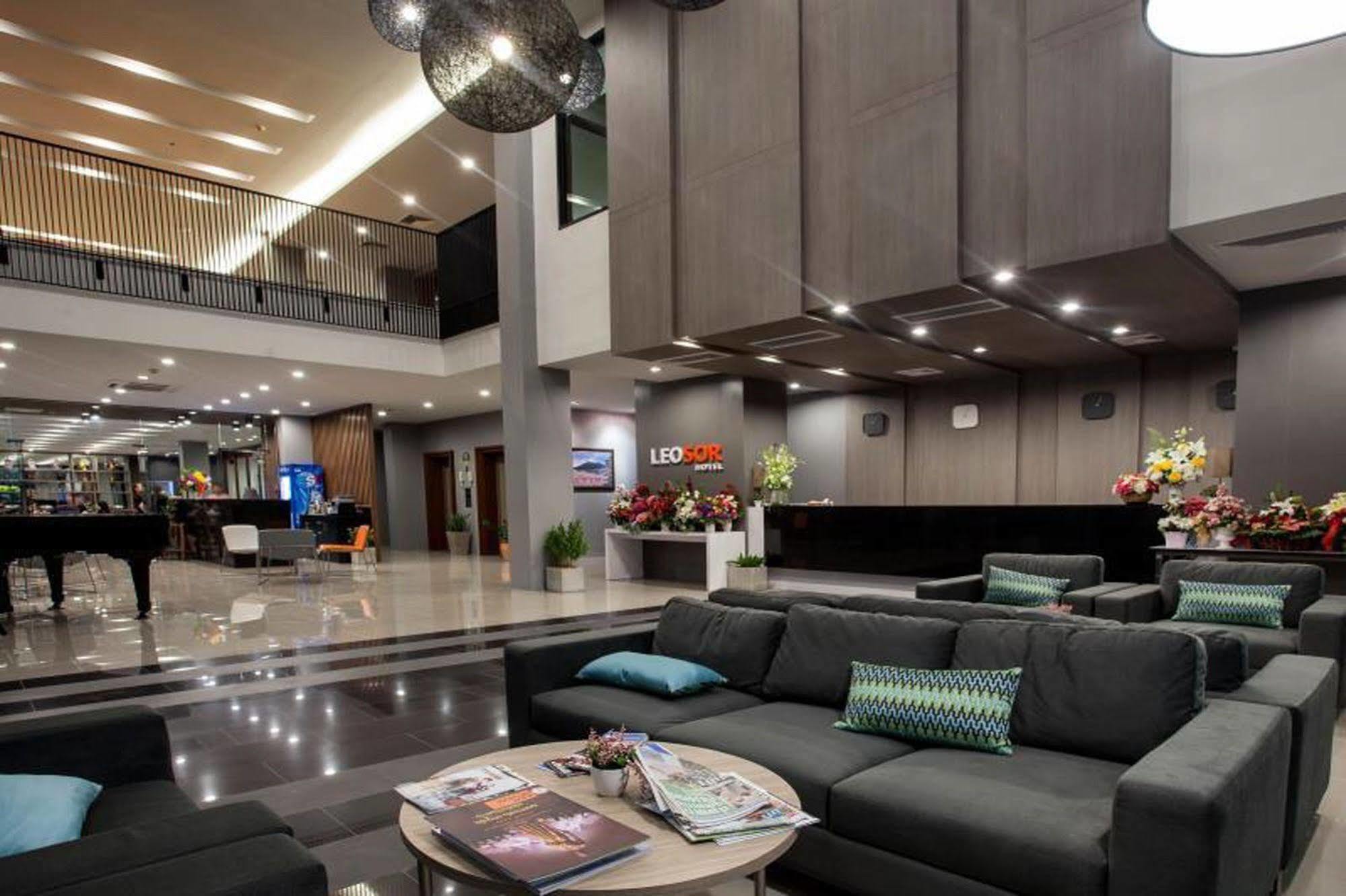 Leosor Hotel Nakhonratchasima Esterno foto