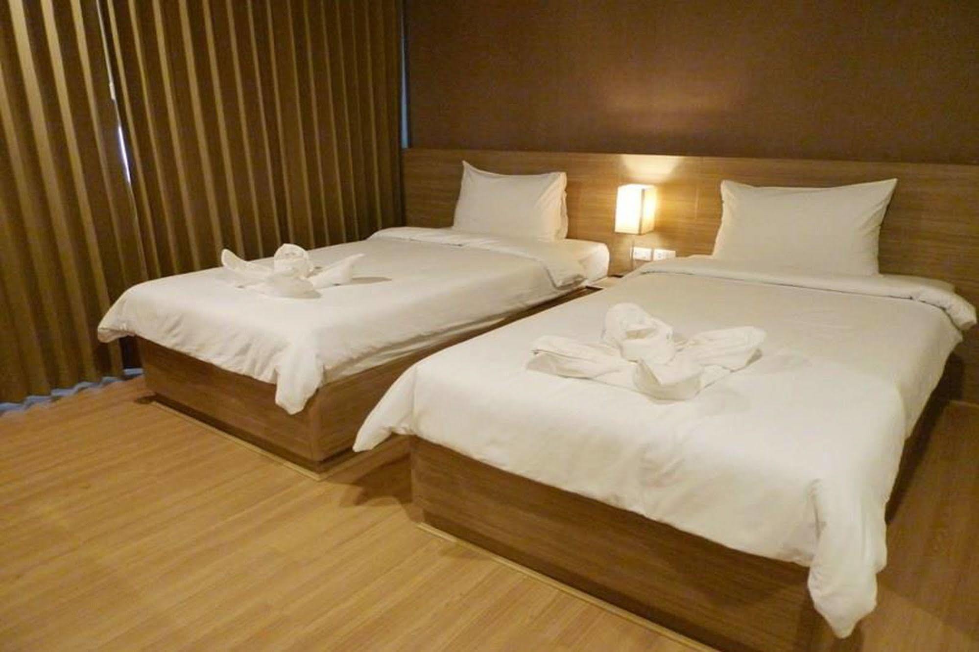Leosor Hotel Nakhonratchasima Esterno foto