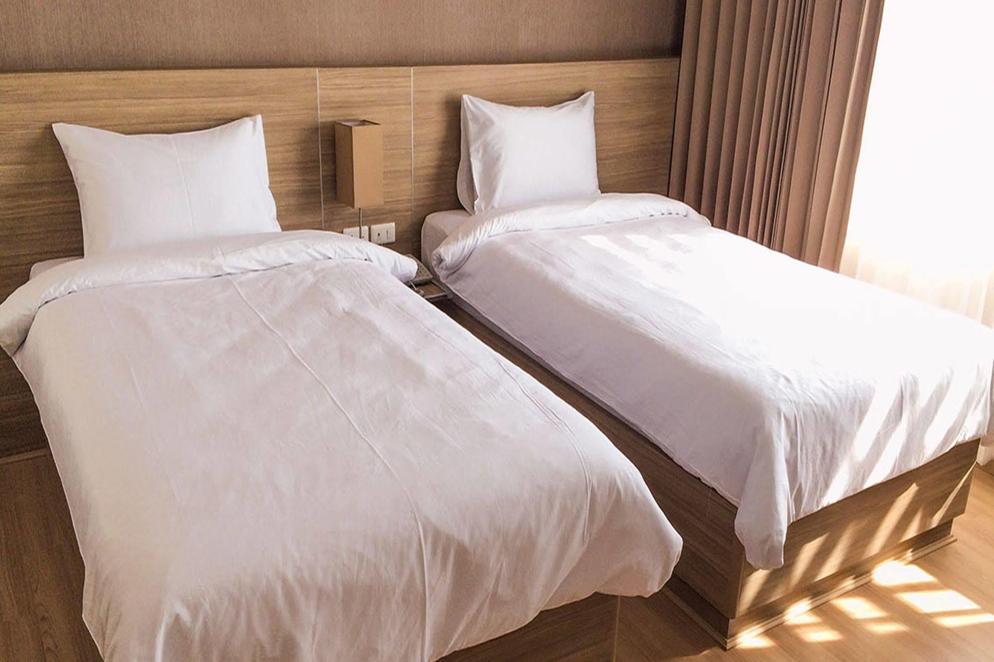 Leosor Hotel Nakhonratchasima Esterno foto